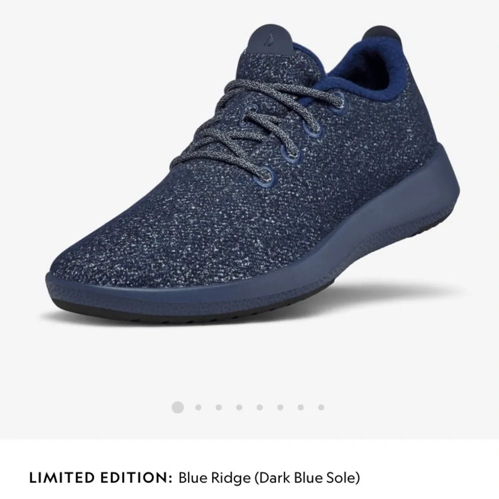 ALLBIRDS blue ridges limited edition blue sole size 7 NV1 tennis shoes